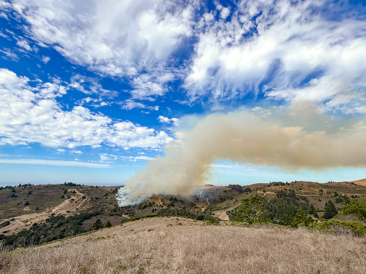 Echo-smoke-trail-1 Echo Prescribed Fire Oct 2024 at TomKat Ranch